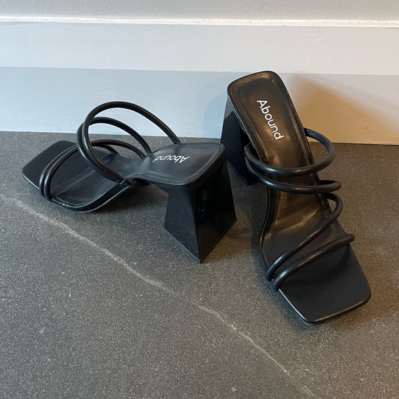 ♣️ NWT Abound Strappy Block Heels (7) - Picture 4 of 4